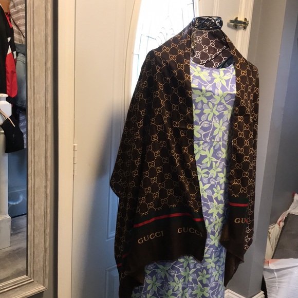 Gucci XL scarf - Picture 1 of 11